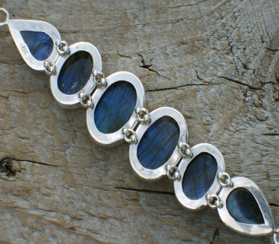 labradorite gemstone bracelet (2).jpg